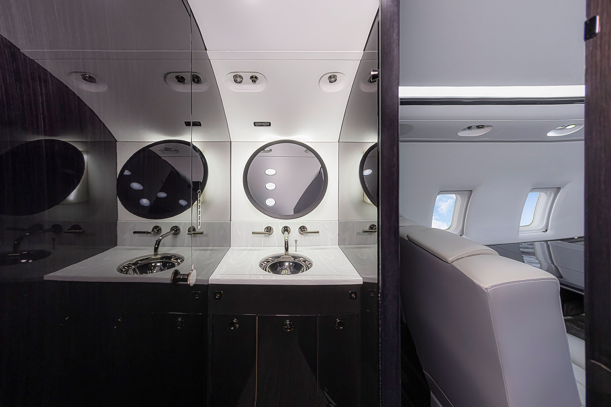 Challenger 604 - SN: 5408 - PRO Aircraft Interiors